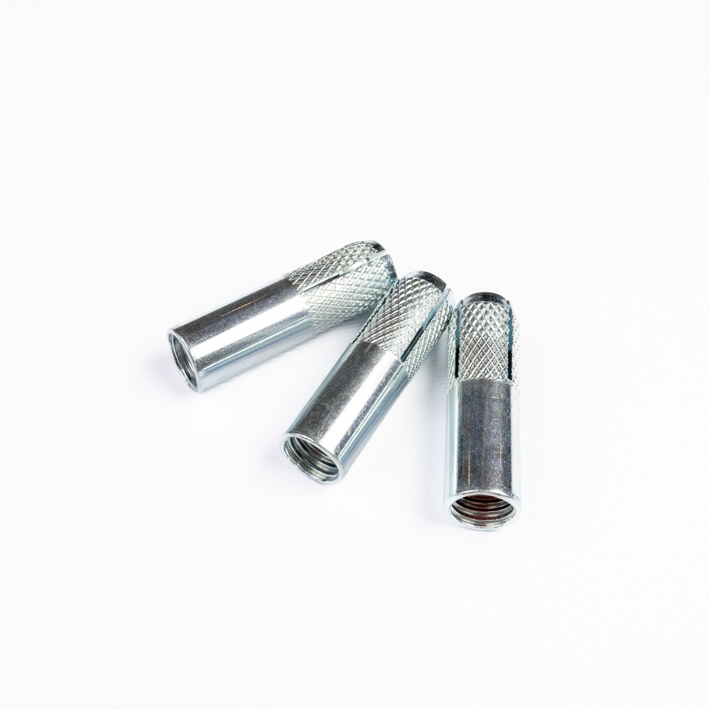 METALNA TIPLA - M6 - ZP